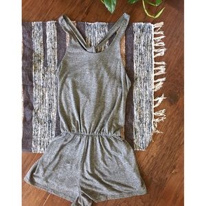 🎀 NWOT forever 21 romper🎀